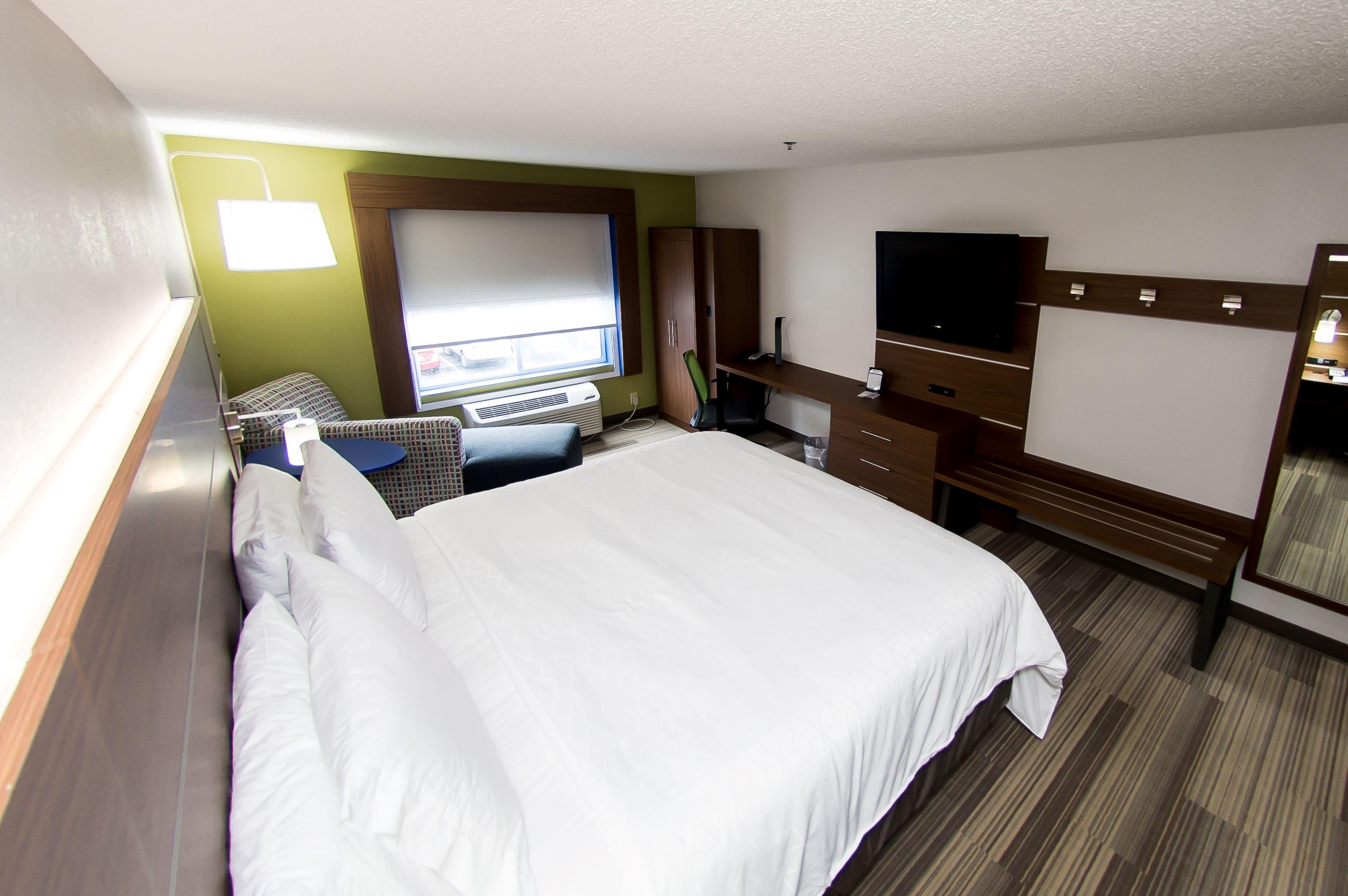 Holiday Inn Express & Suites Стейтсвилл Экстерьер фото