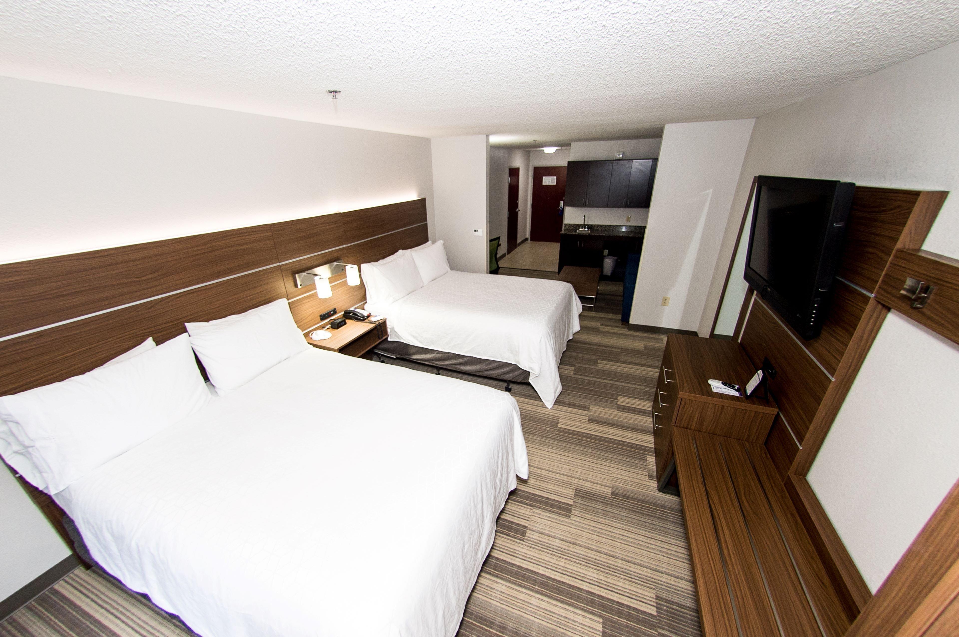 Holiday Inn Express & Suites Стейтсвилл Экстерьер фото