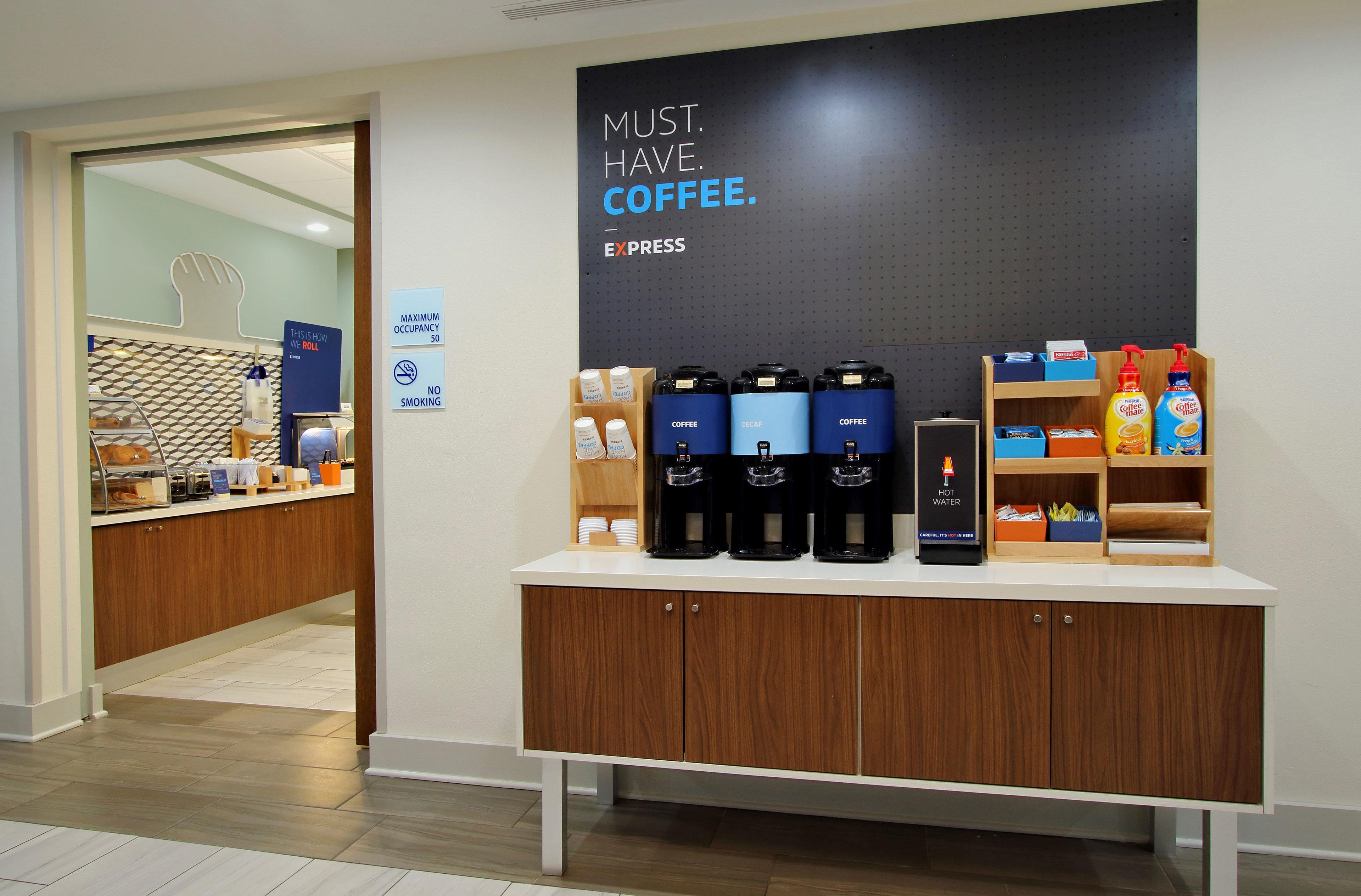 Holiday Inn Express & Suites Стейтсвилл Экстерьер фото