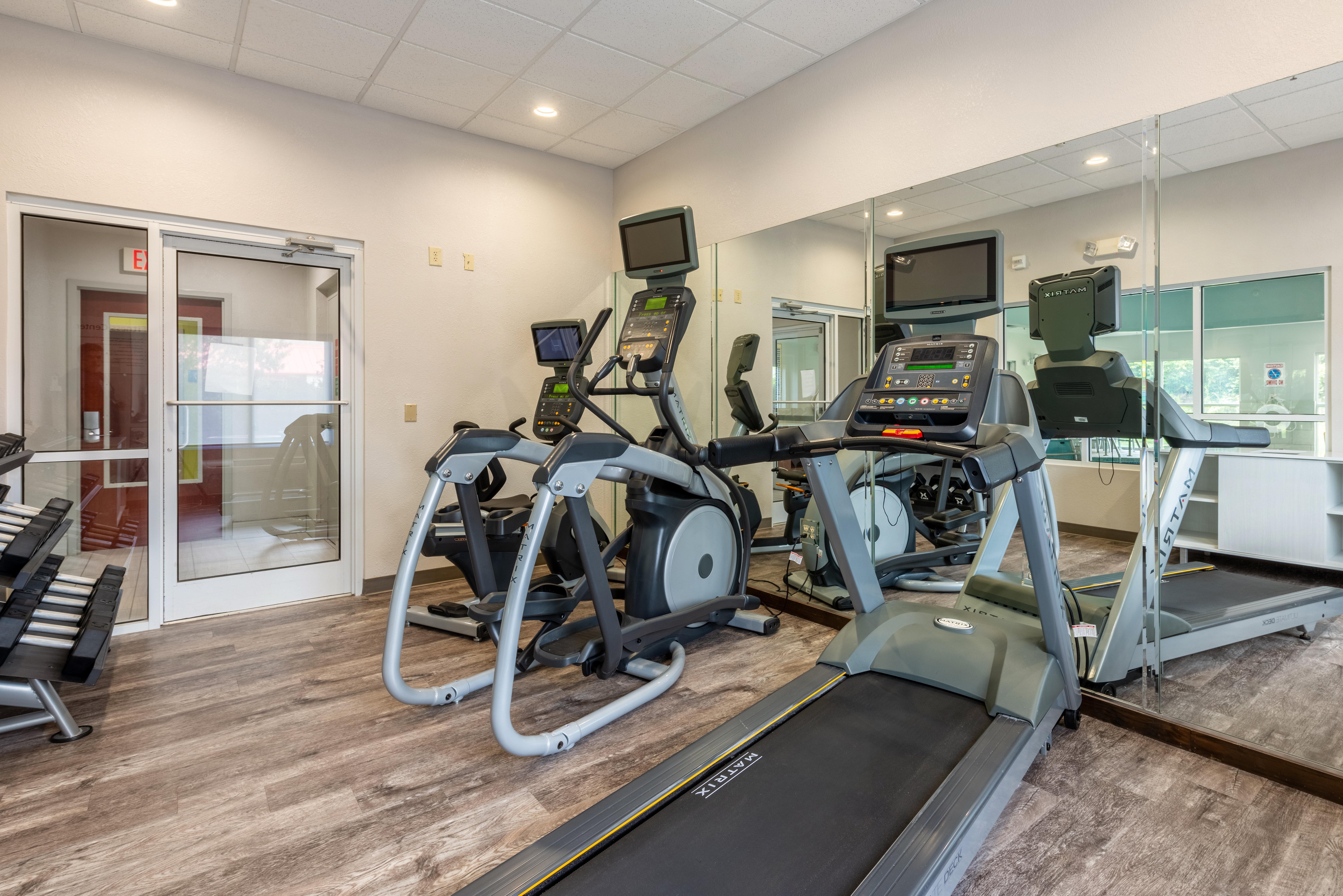 Holiday Inn Express & Suites Стейтсвилл Экстерьер фото