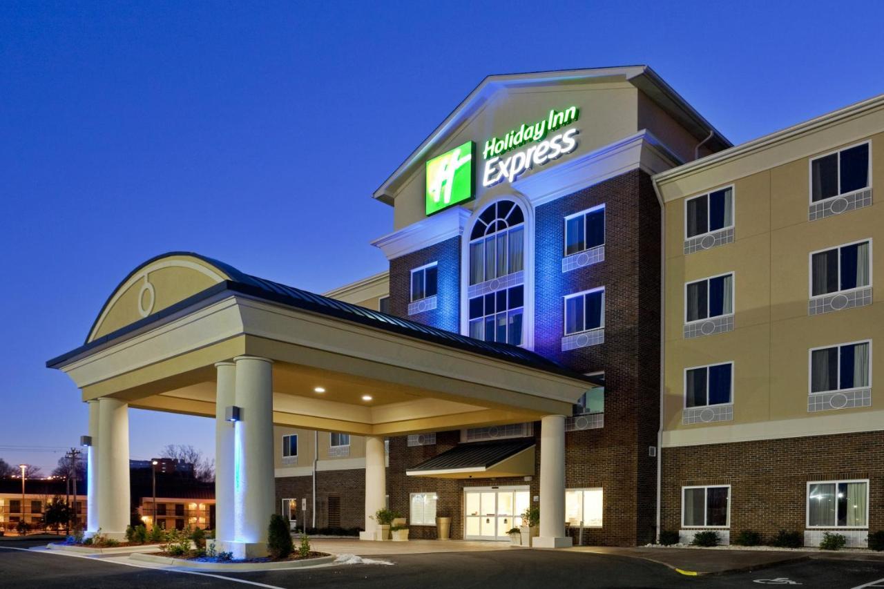 Holiday Inn Express & Suites Стейтсвилл Экстерьер фото